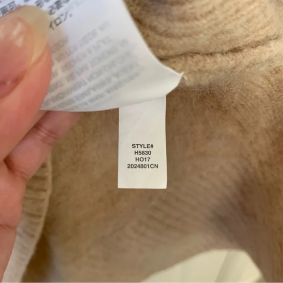 J.Crew V-neck Women’s merino wool alpaca Neutral Sweater Tan medium - Picture 7 of 7